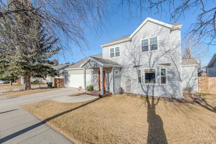 Property Photo:  809 Tower Street  MT 59601 