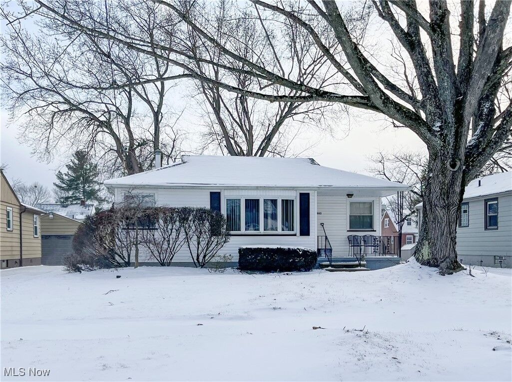 Property Photo:  1443 Youll Street  OH 44446 