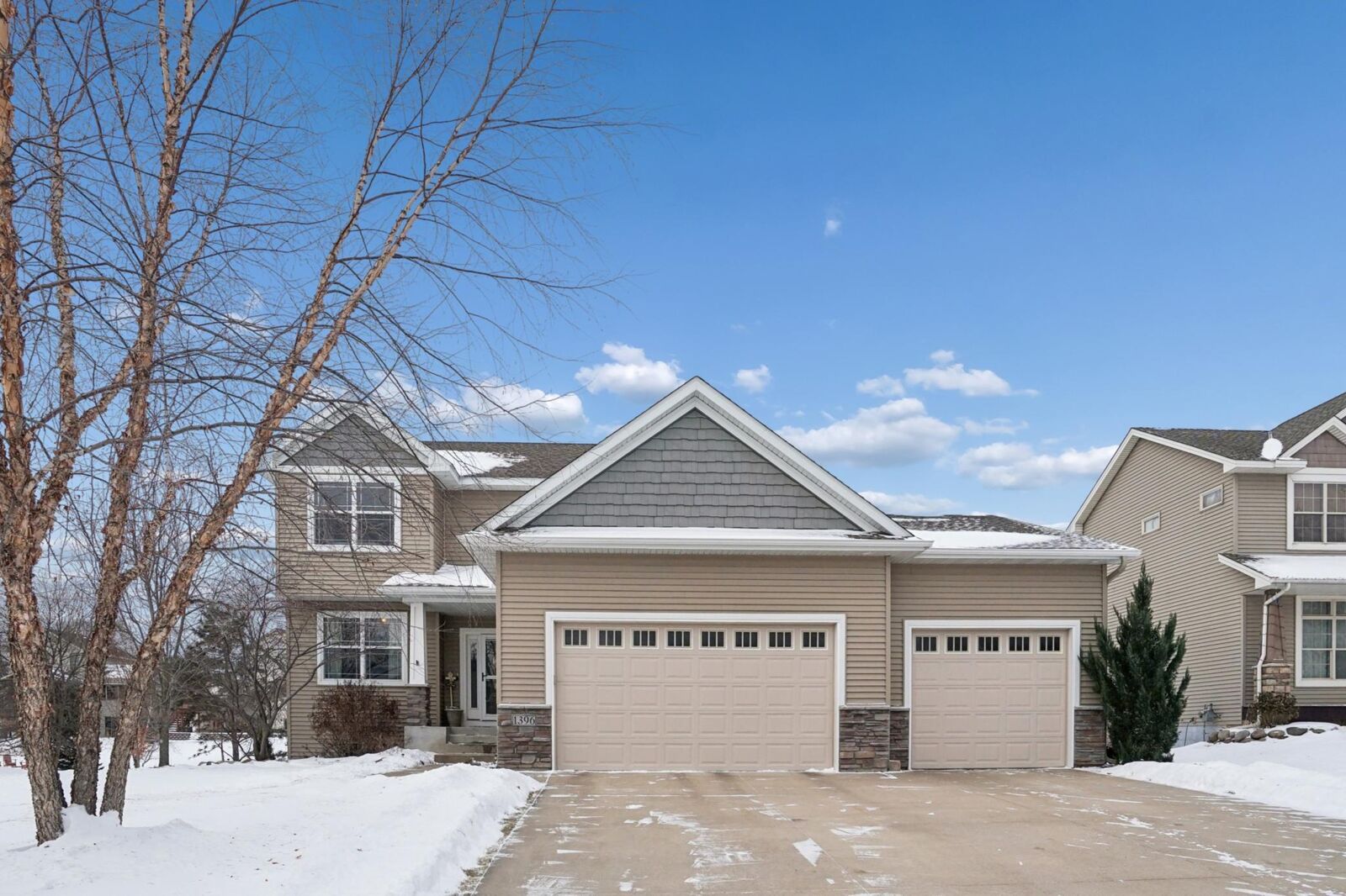 Property Photo:  1396 Oakwood Lane  MN 55341 