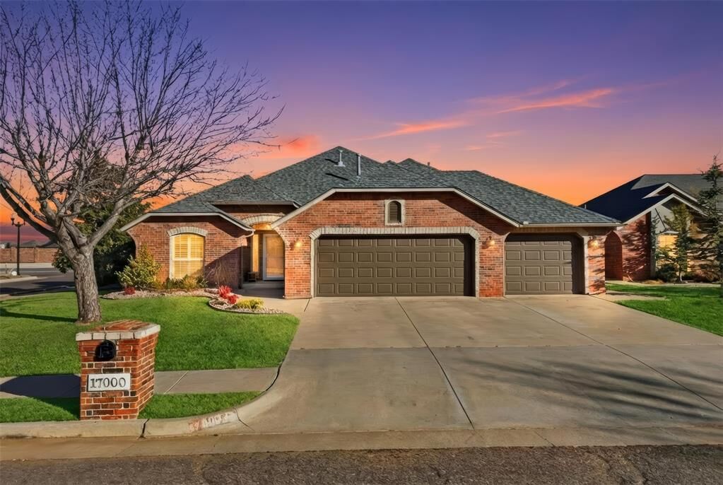 Property Photo:  17000 Picasso Drive  OK 73170 