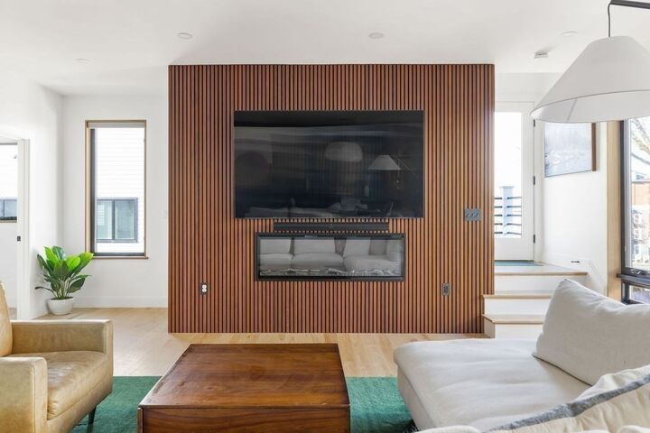 Property Photo:  31 Hall St 2  MA 02453 