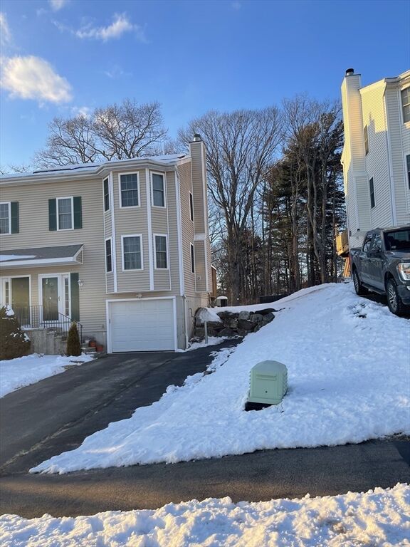 Property Photo:  73 Sophia Dr  MA 01607 