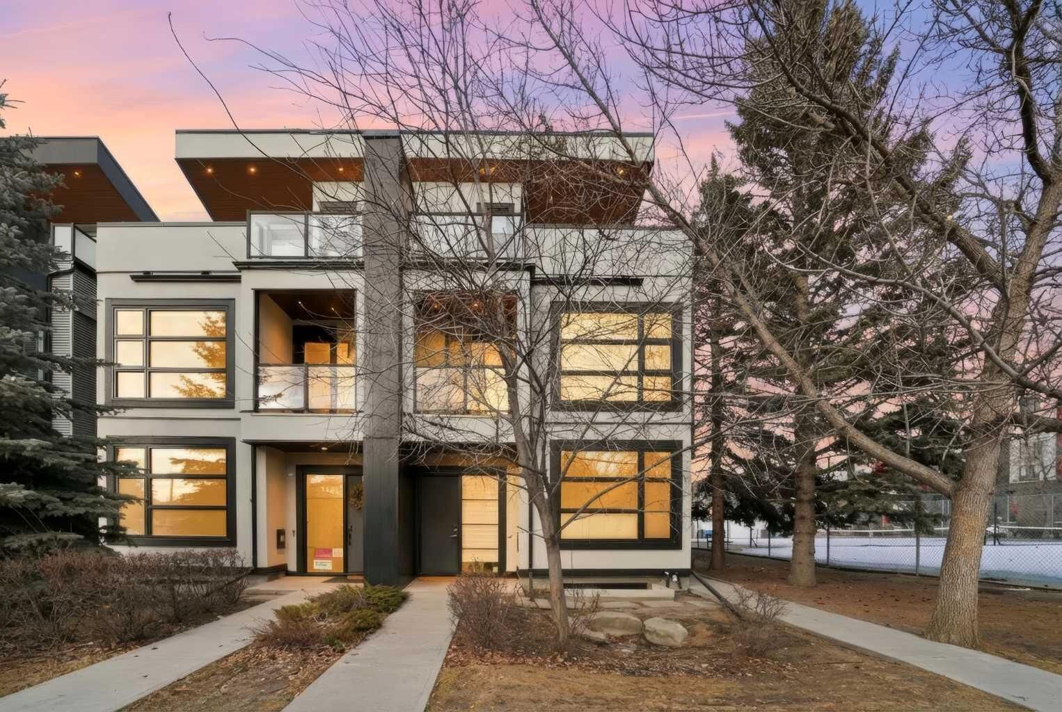 Property Photo:  840 McPherson Road NE 1  AB T2E 4Z5 