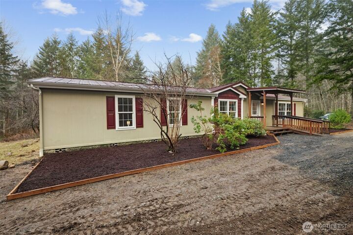 Property Photo: 121 E Adam Lane WA 98528