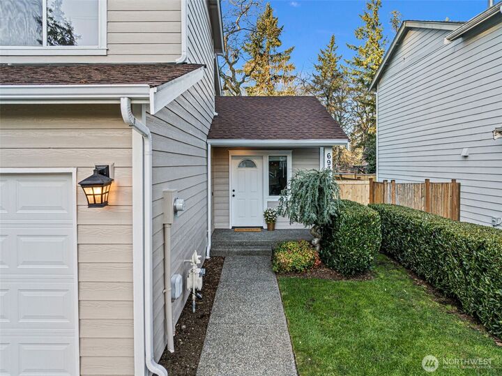 Property Photo:  6931 6933  Sacramento Street SW  WA 98499 
