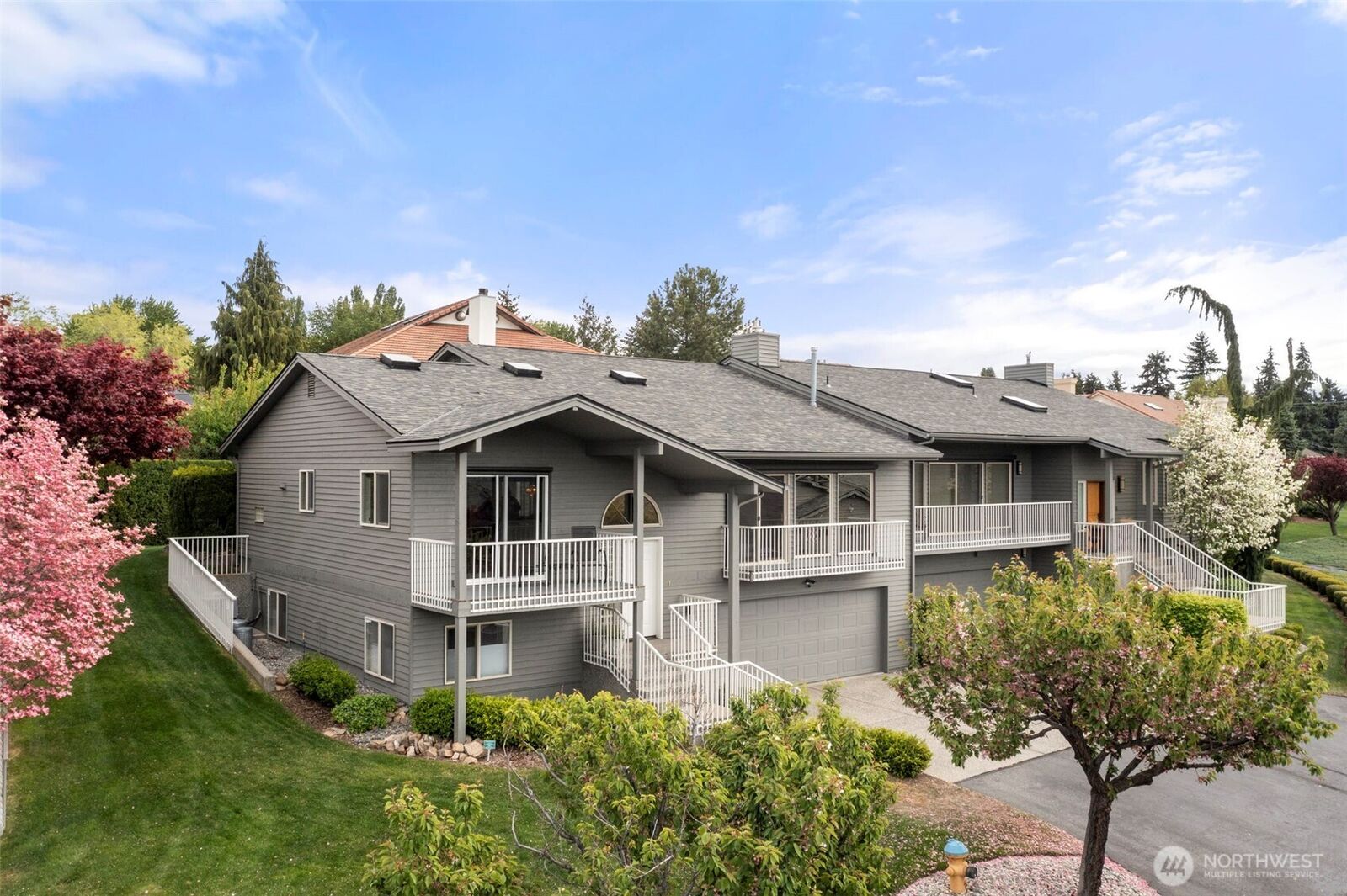 Property Photo:  351  19th Street NE 10  WA 98802 
