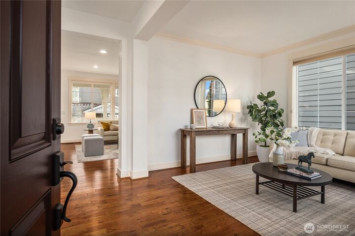 Property Photo:  327  4th Avenue S  WA 98033 