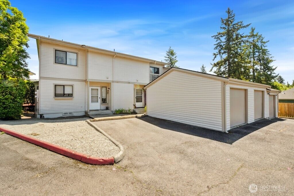 Property Photo: 127 Union Avenue NE WA 98059