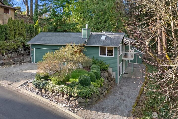Property Photo:  21318  Pioneer Way  WA 98026 