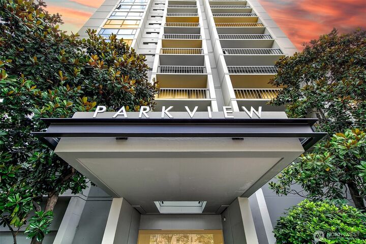 Property Photo:  1101  Seneca Street 1301  WA 98101 