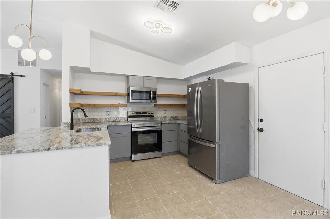 Property Photo:  4100 Eagles Nest Point  FL 34428 