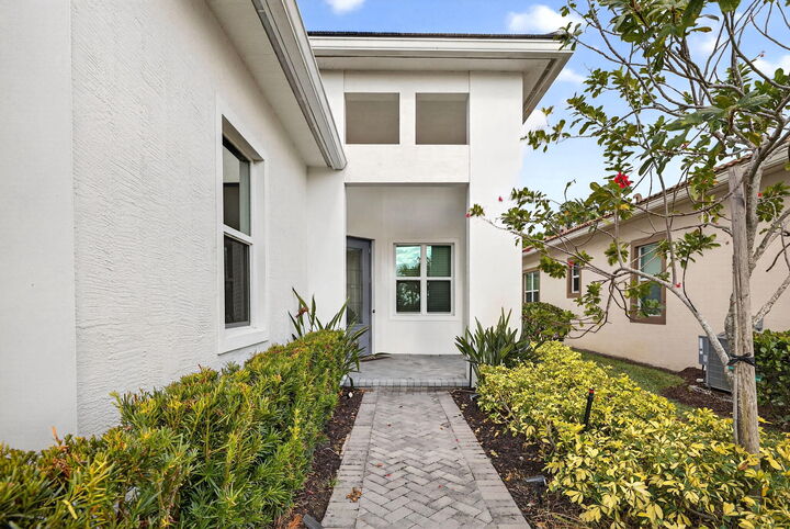 Property Photo:  11587 SW Visconti Way  FL 34986 