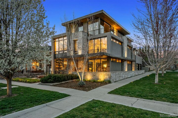 Property Photo: 2539 E 5th Avenue CO 80206