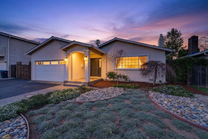 Property Photo: 1065 Huntingdon Drive CA 95129