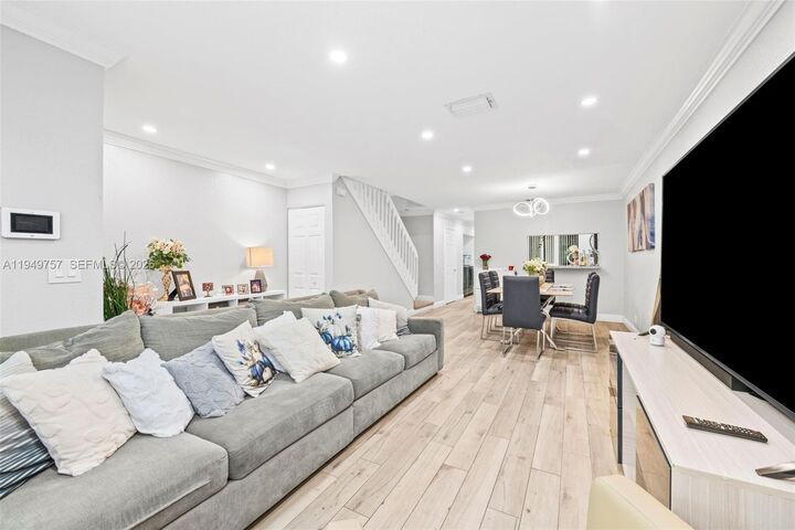 Property Photo:  3726 Coral Tree Cir 3726  FL 33073 