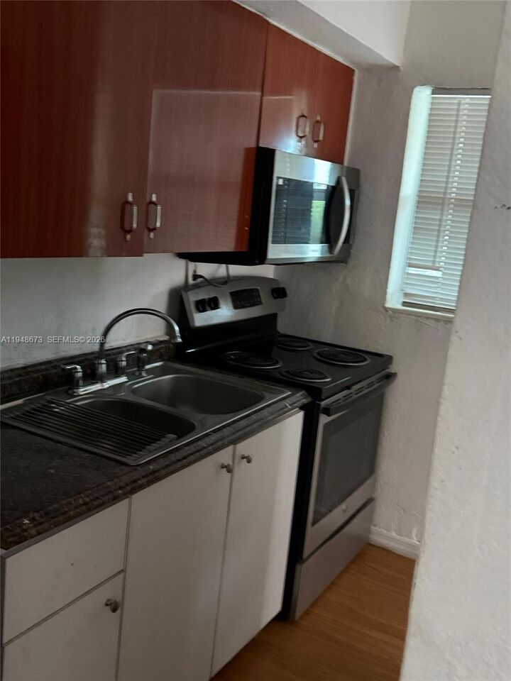 Property Photo:  2247 Simms St 2  FL 33020 