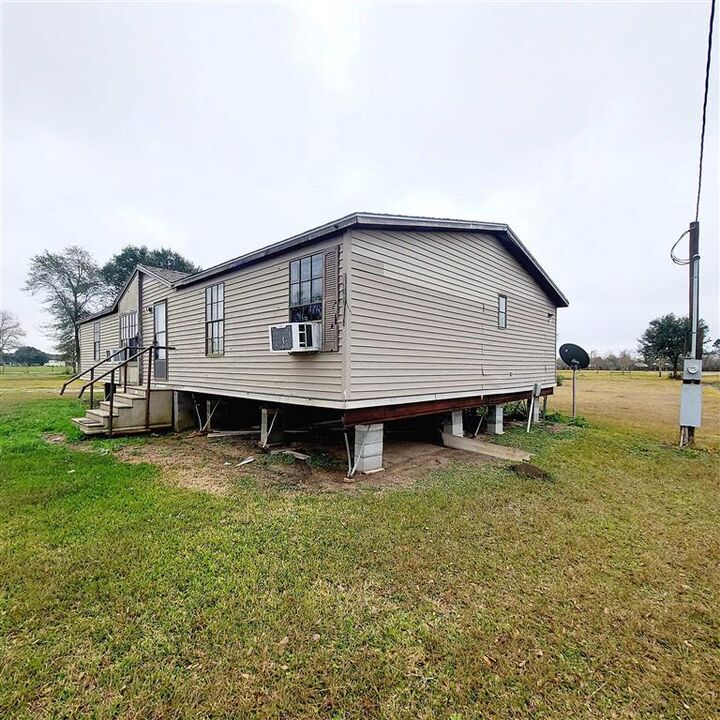 Property Photo:  2158 Hwy 108 W  LA 70665 
