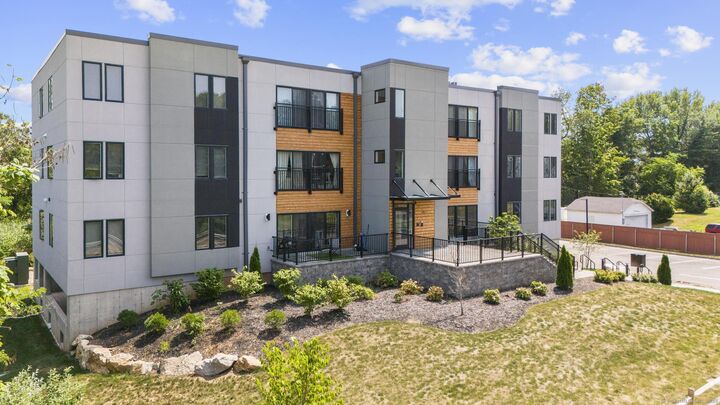 Property Photo:  245 East Main Street Unit 2  CT 06405 