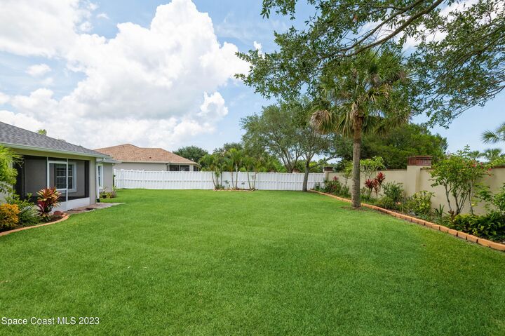 Property Photo:  5527 Indigo Crossing Drive  FL 32955 