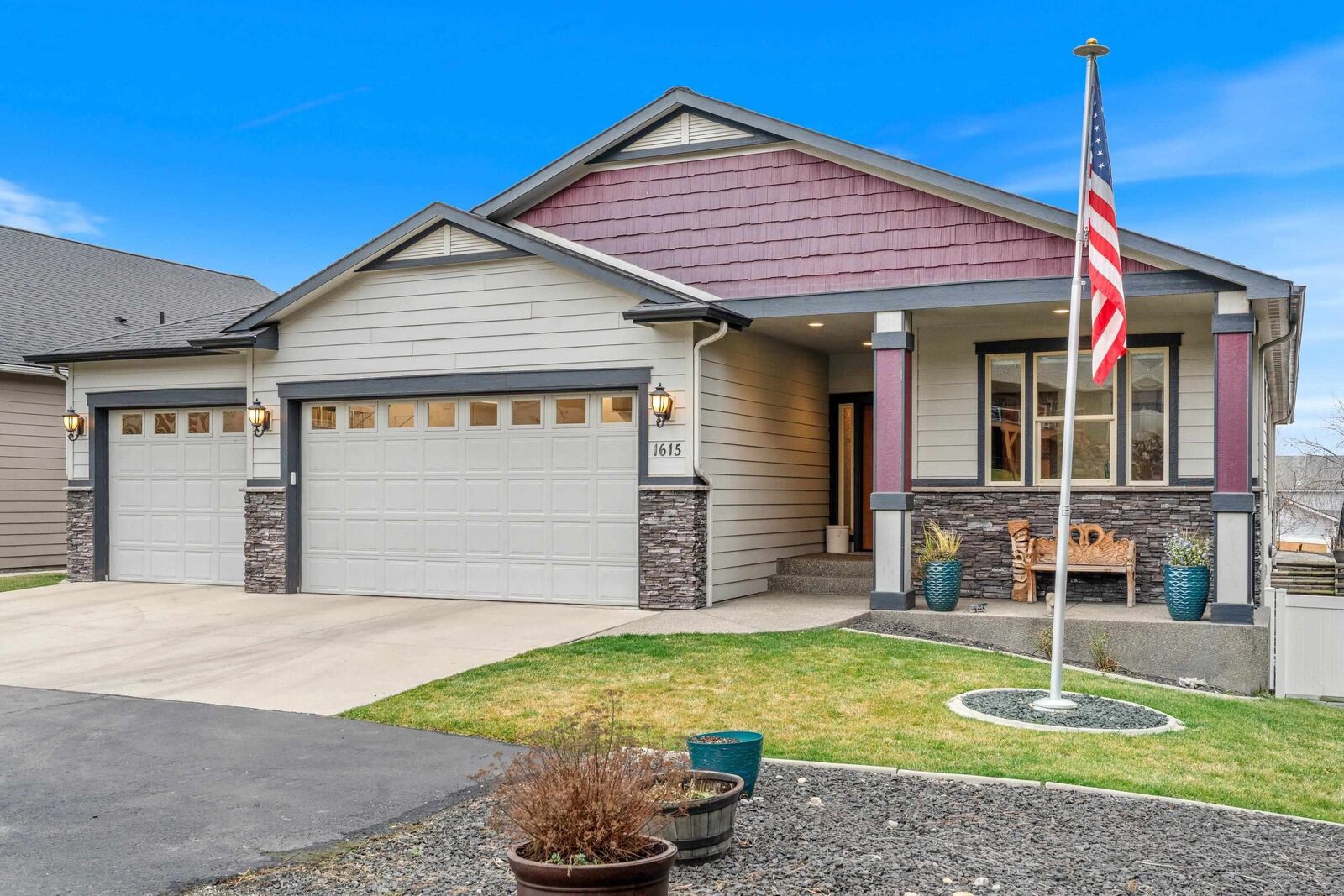 Property Photo:  1615 S Lloyd Ln  WA 99212 