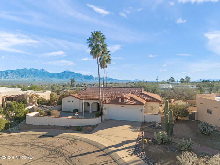Property Photo:  1023 W Placita Inocente  AZ 85614 