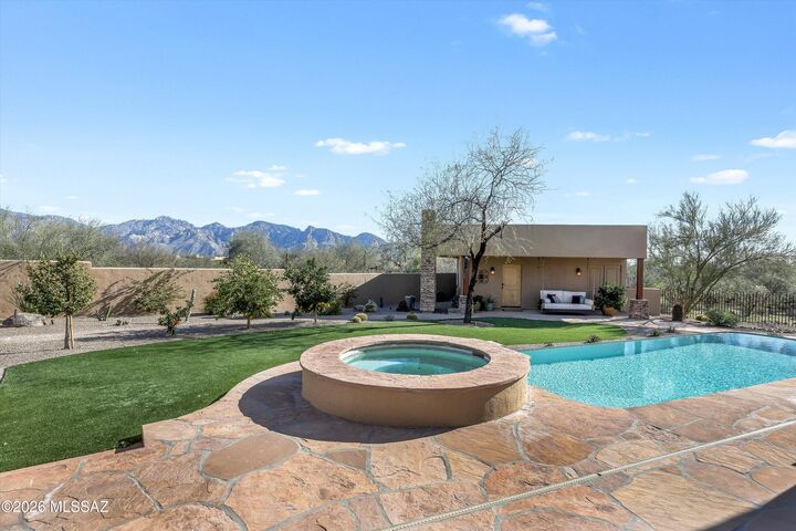 Property Photo: 1083 W Vistoso Highlands Drive AZ 85755