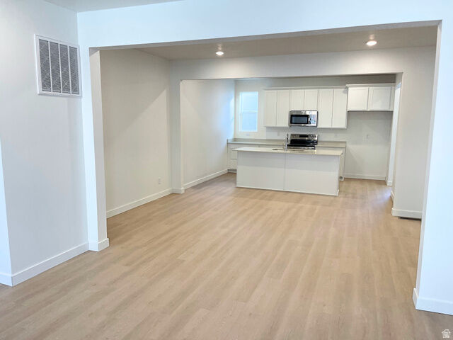 Property Photo:  921 S Mathilda Dr 261  UT 84045 