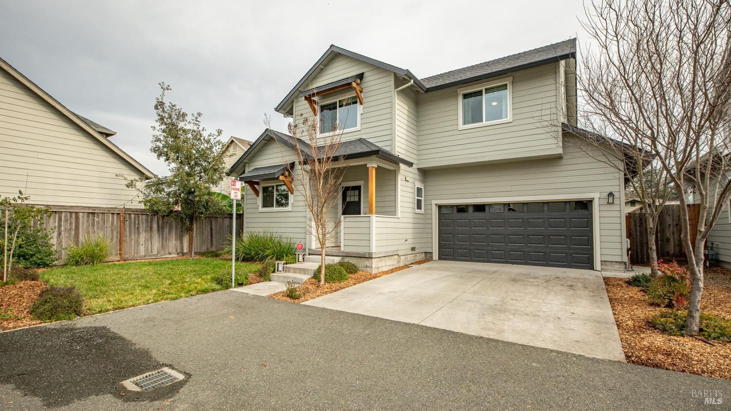 Property Photo:  2213 Tapian Way  CA 95403 