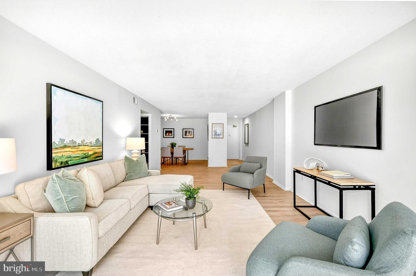 Property Photo:  1300 Army Navy Drive 117  VA 22202 