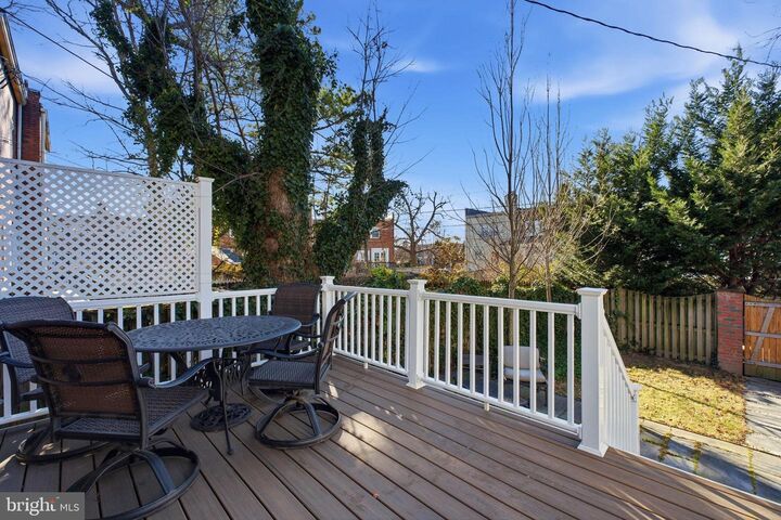 Property Photo:  1120 Powhatan Street  VA 22314 