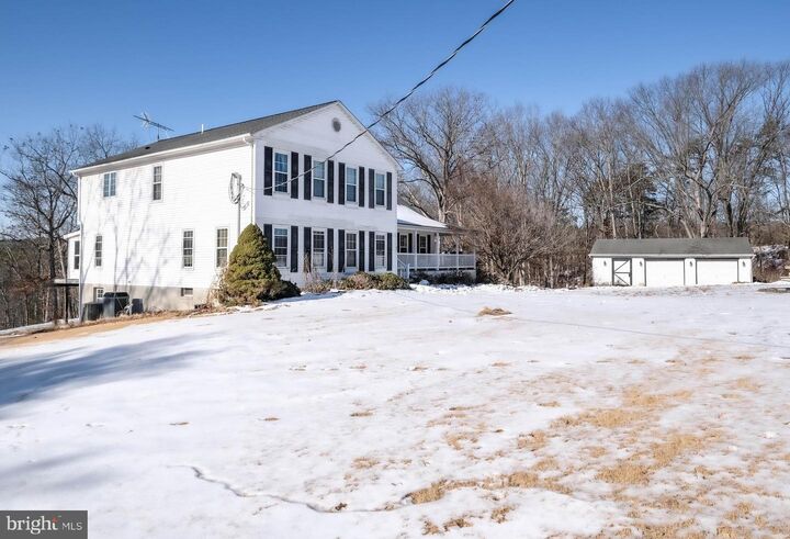Property Photo: 180 Goldfinch Lane VA 22637