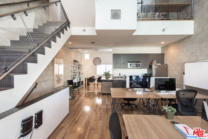 Property Photo:  717 N Highland Ave  CA 90038 