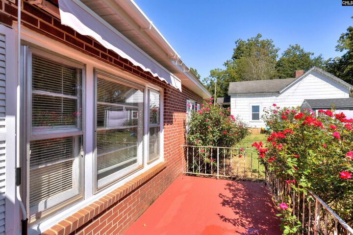 Property Photo:  10 Oak  SC 29692 