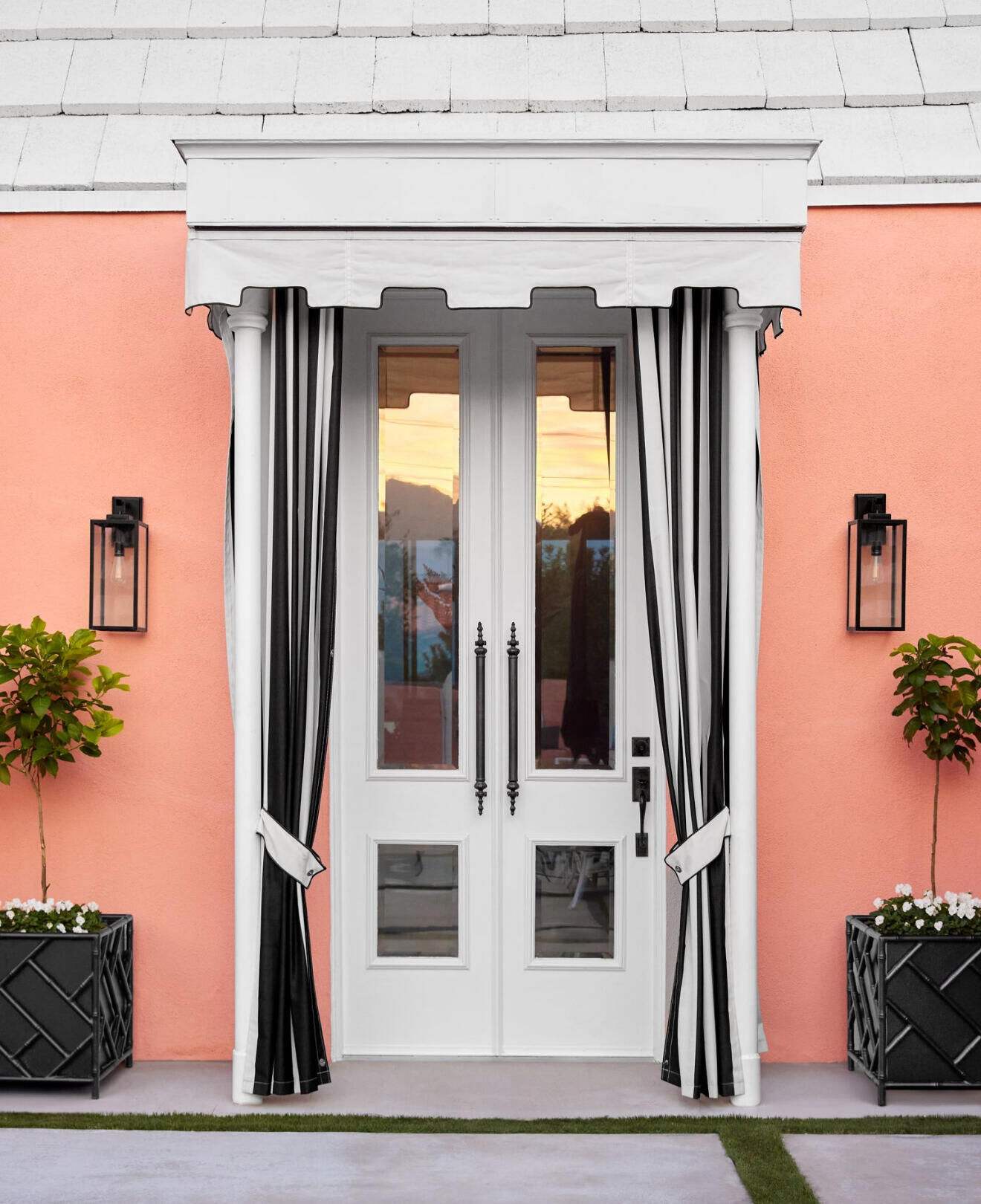 Property Photo:  47200 Amir Drive  CA 92260 