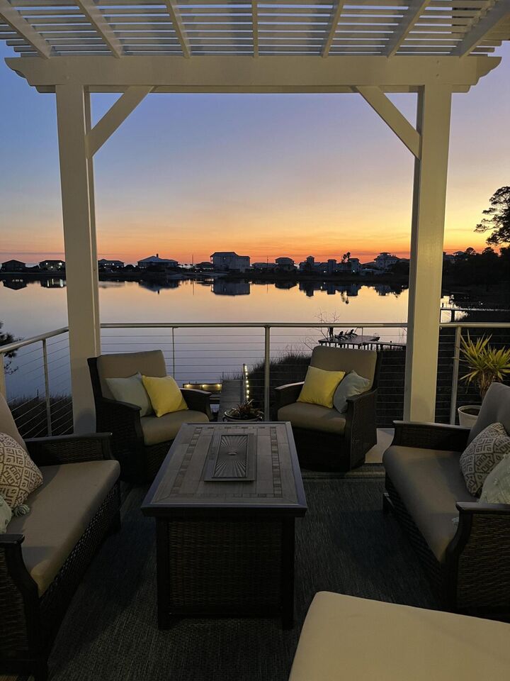 Property Photo:  69 Oyster Lake Drive  FL 32459 