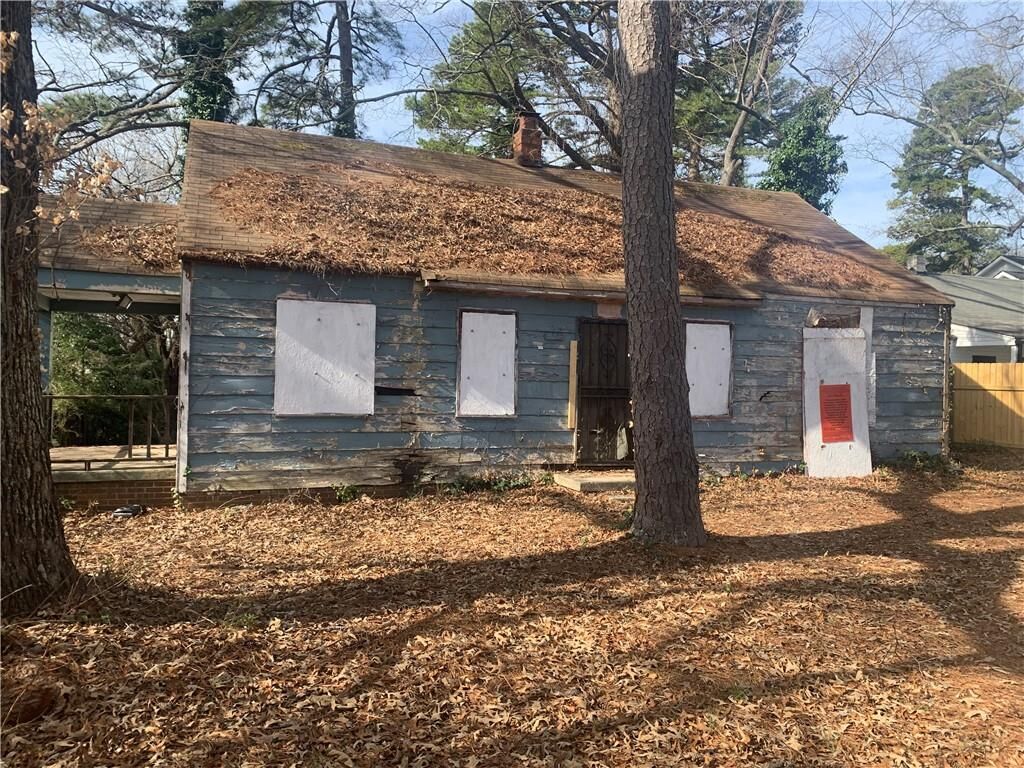 Property Photo:  1817 Ellington  GA 30032 