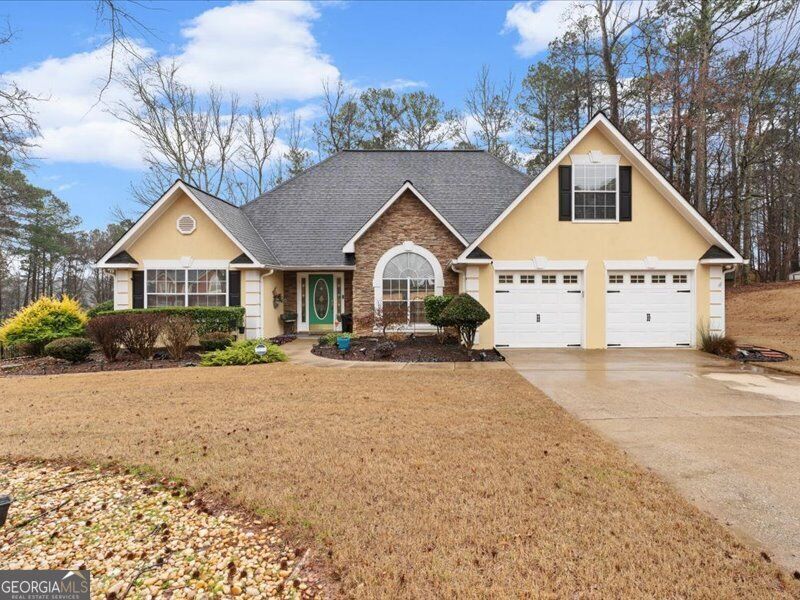 Property Photo:  138 Oak Bend Drive  GA 30281 