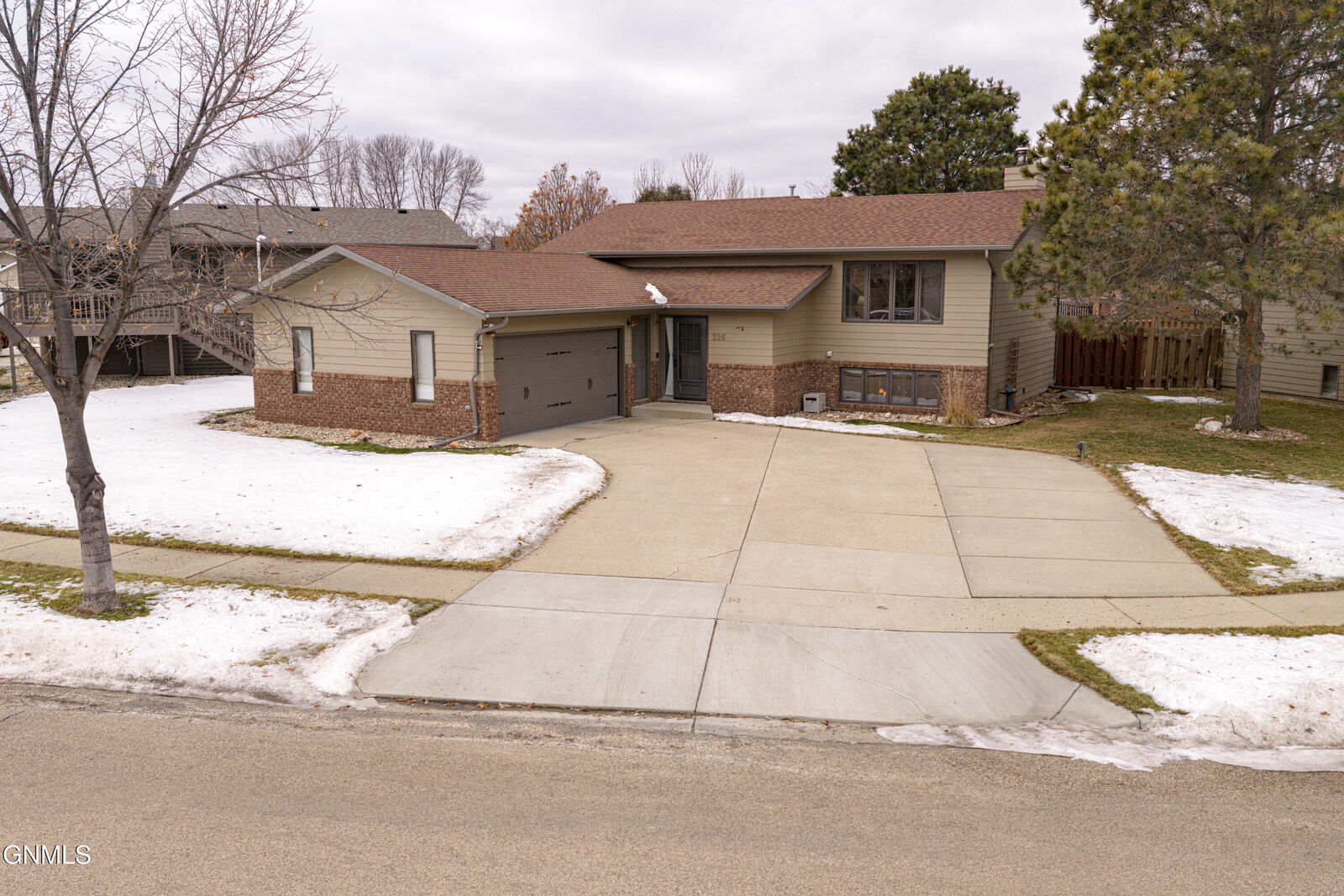 Property Photo: 226 Laredo Drive ND 58504