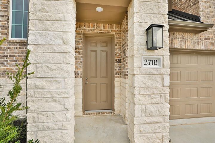 Property Photo:  2710 Alexis Street  TX 77586 