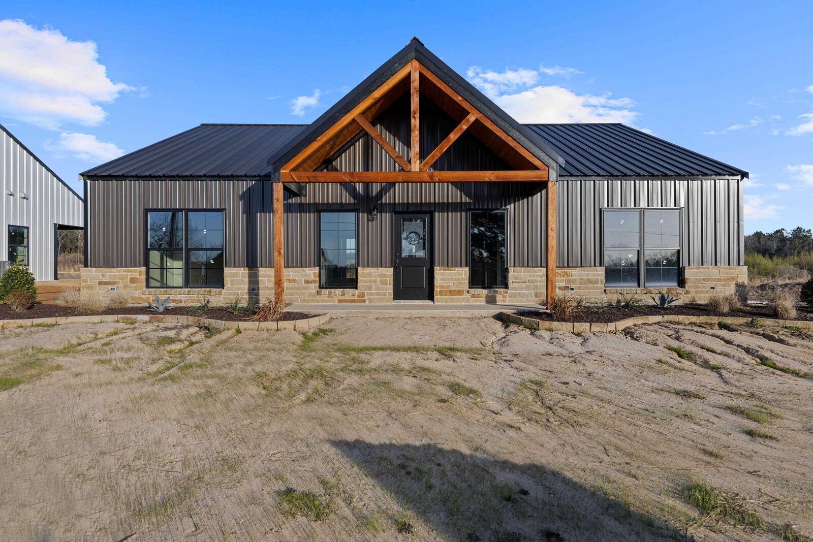 Property Photo:  625 Cr 310 County Road 310  Brown House  TX 75639 