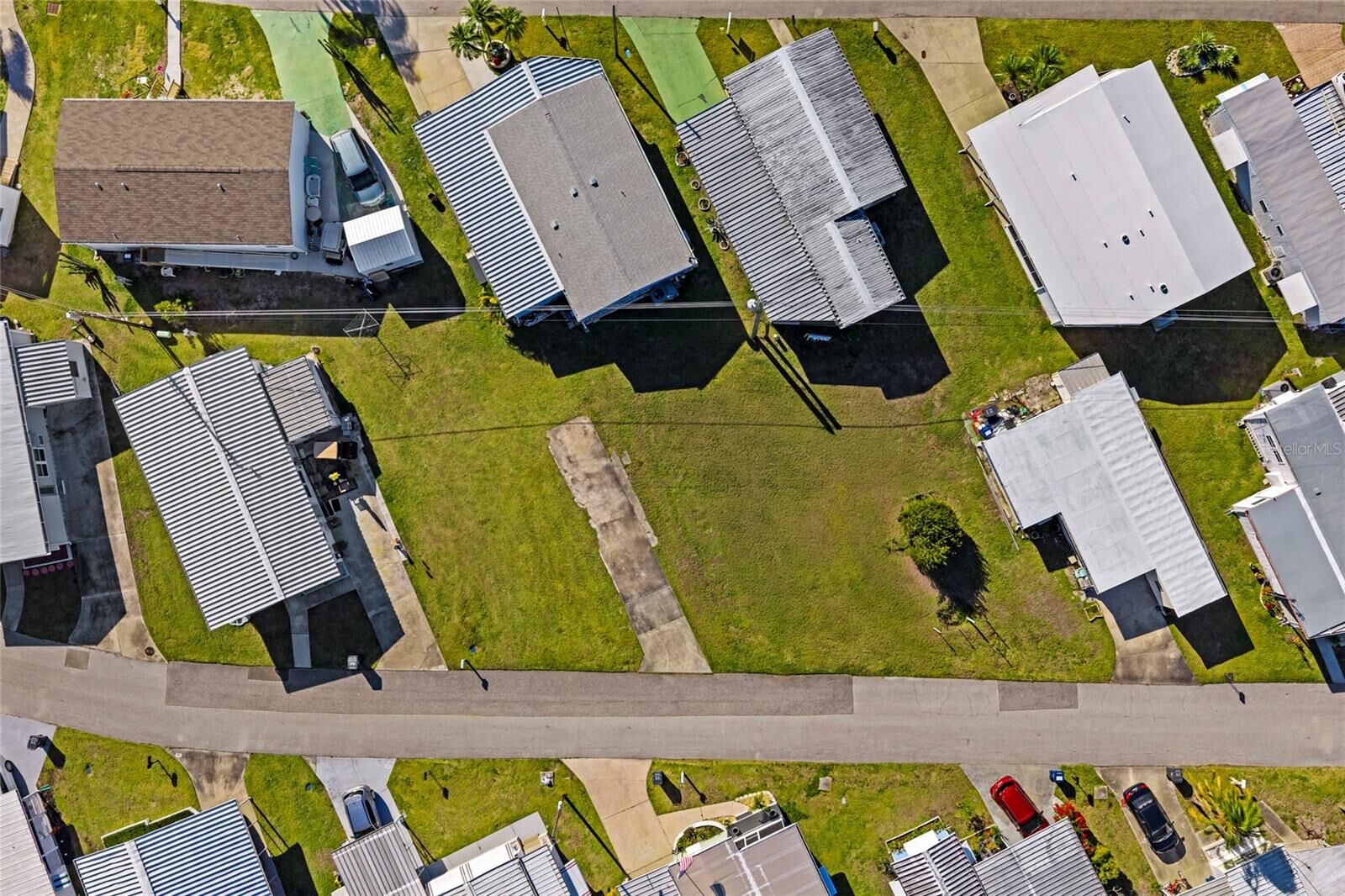 Property Photo: 4117 11th Street E FL 34222