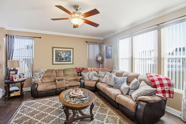 Property Photo:  818 Vertin Boulevard  IL 60404 