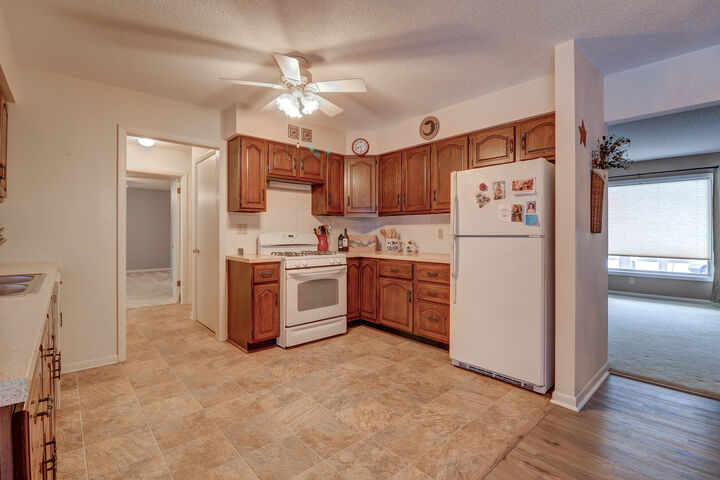 Property Photo:  1024 10th Avenue N  IA 52732 