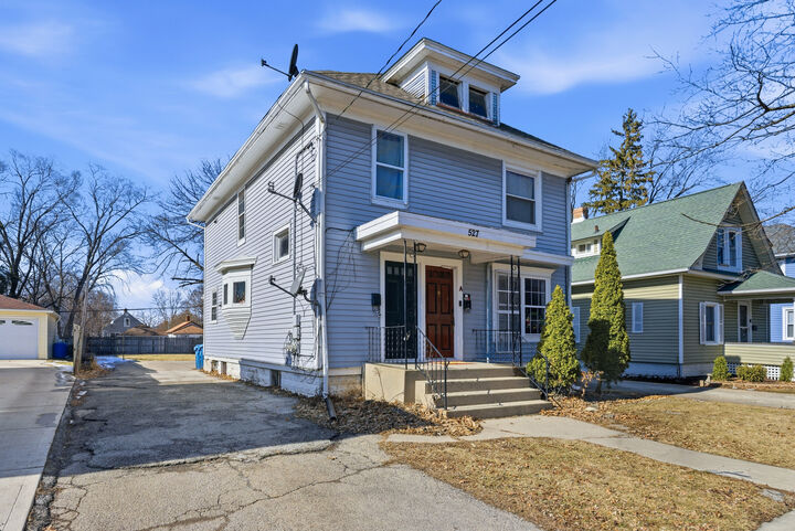 Property Photo:  527 Jackson Street  IL 60505 