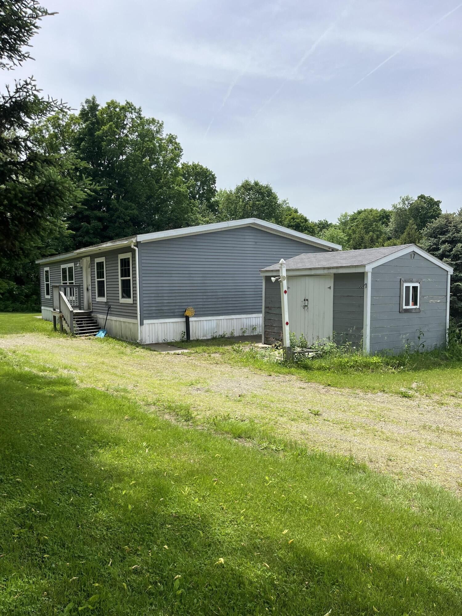 Property Photo: 17 Averill Mobile Home Park ME 04901