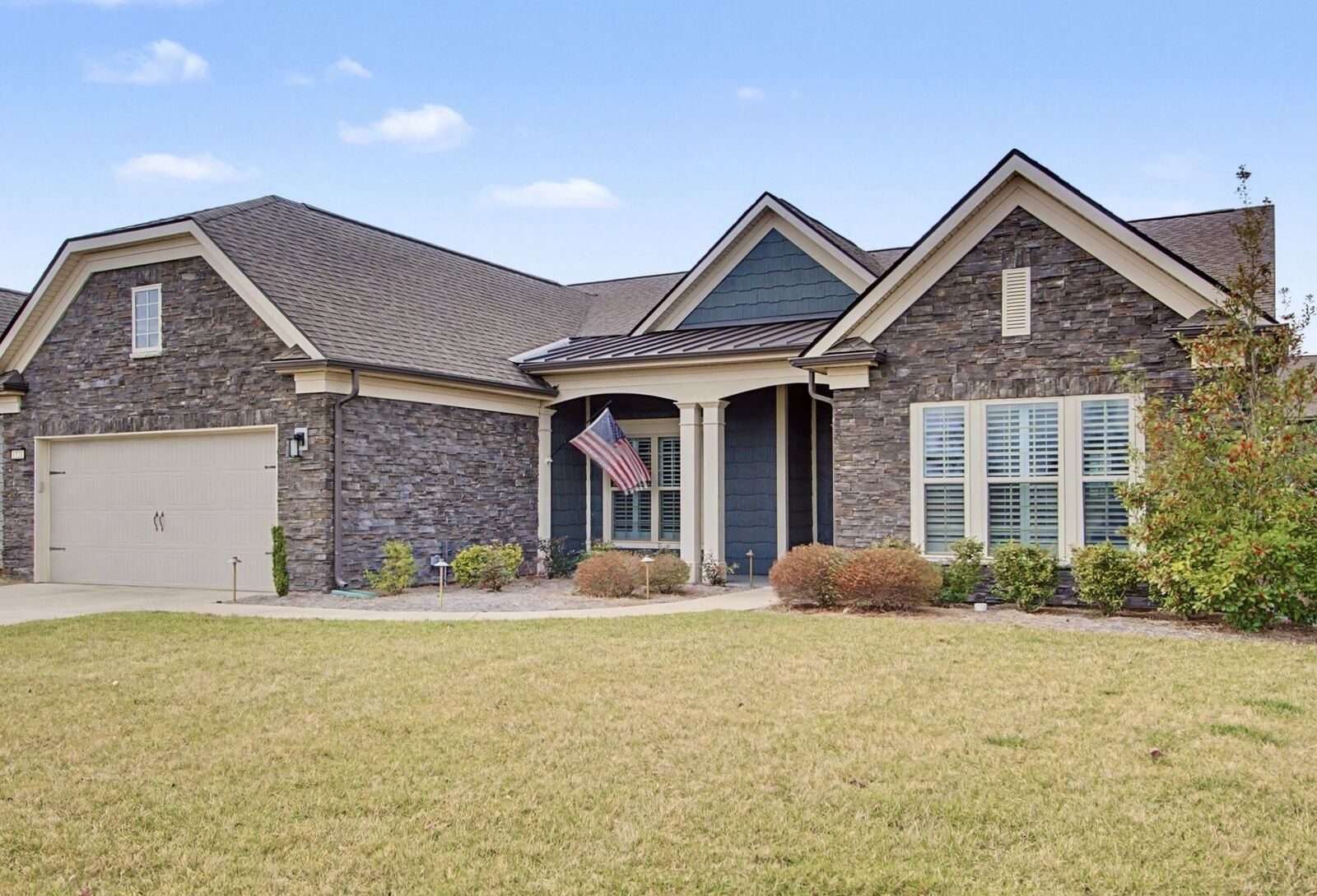 Property Photo:  1121 Davidson Walk  TN 37174 