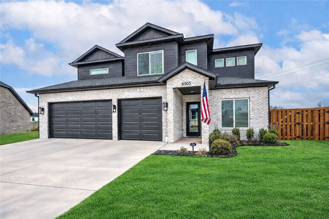 Property Photo:  6505 SW First Light Street  AR 72713 