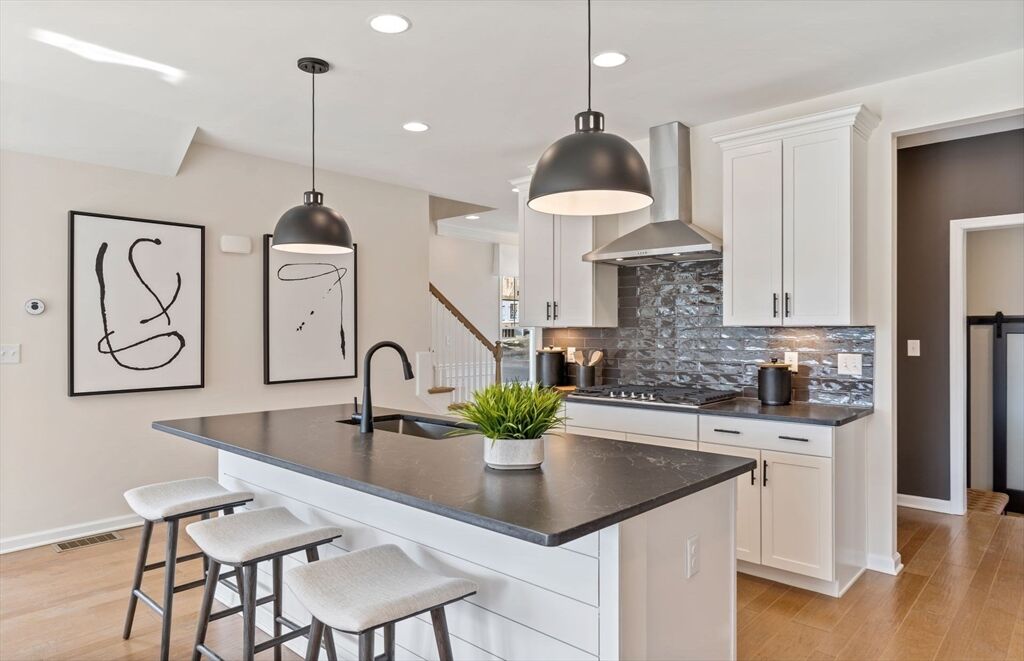 Property Photo:  15 Emerald Run 10  MA 01545 