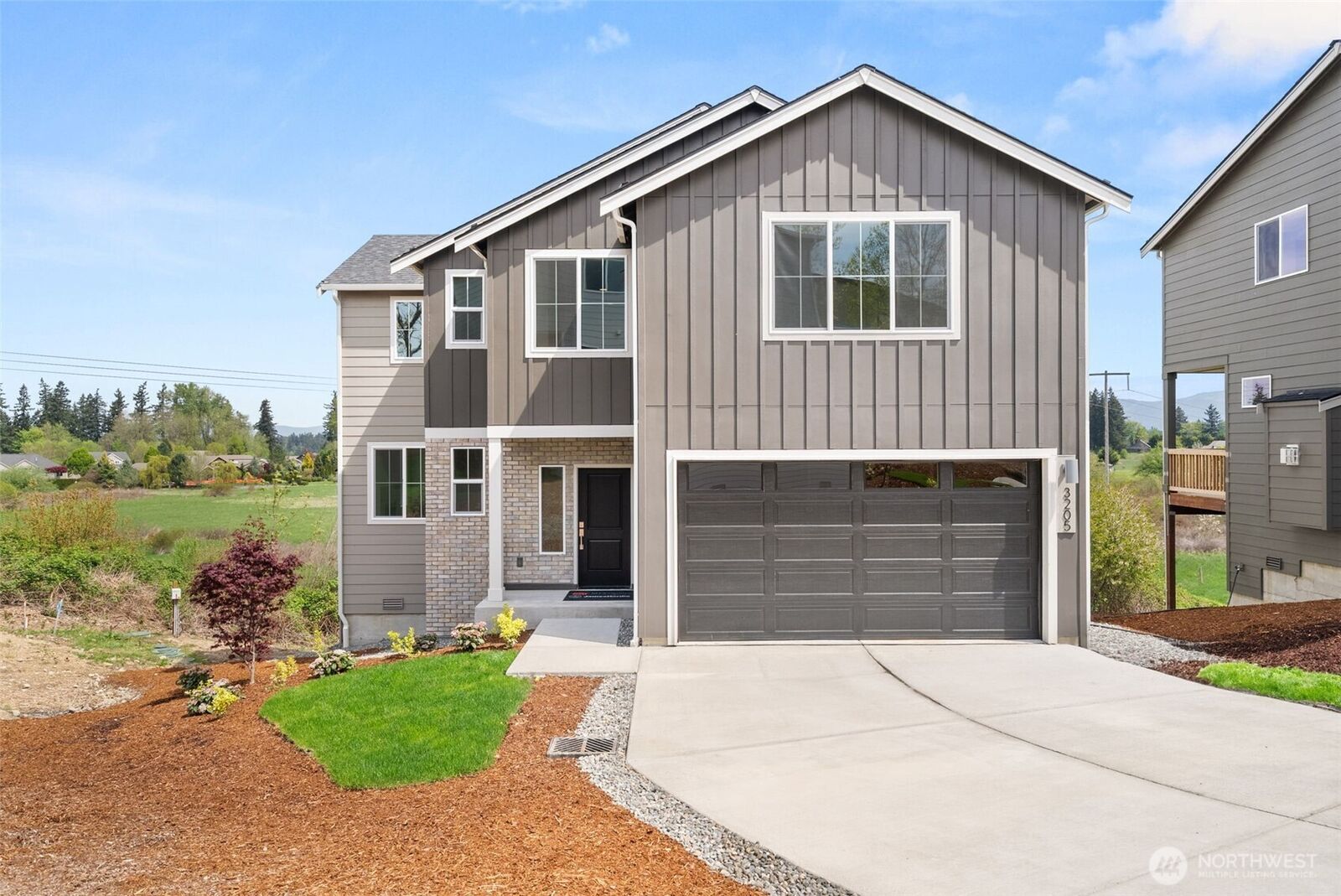 Property Photo:  3205  219th Avenue E  WA 98391 
