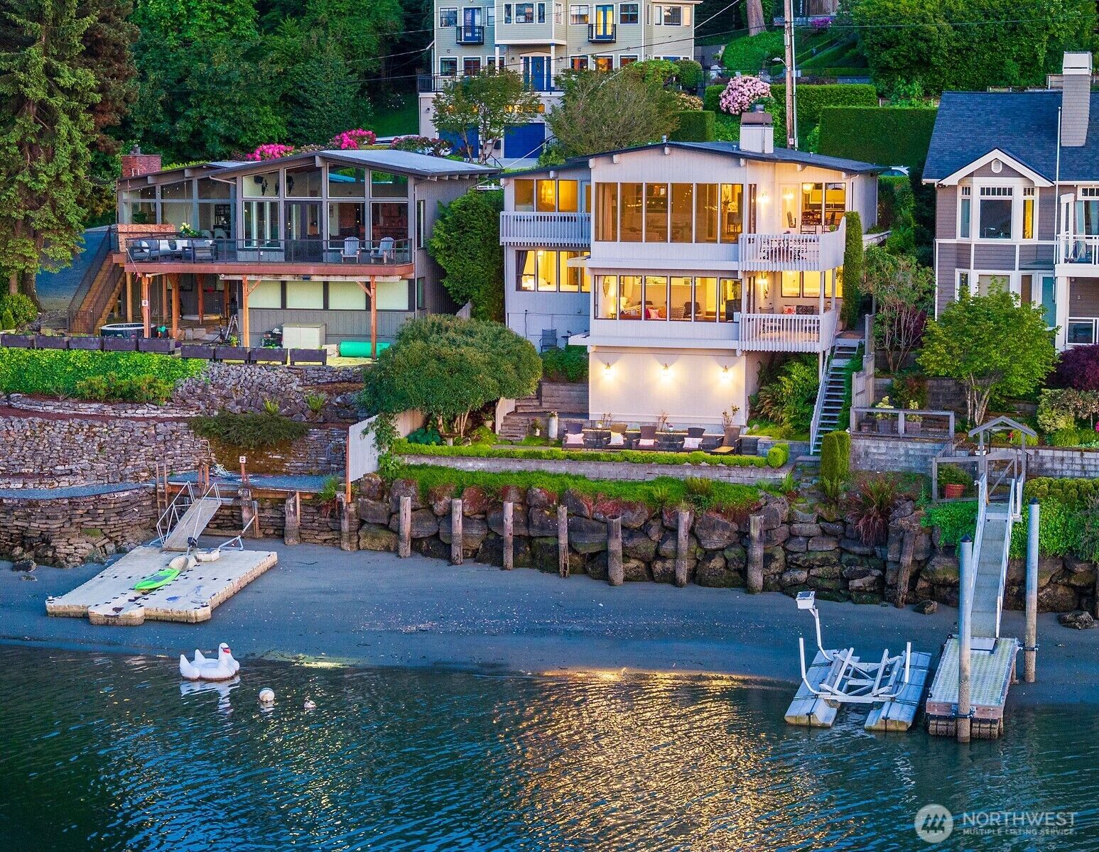 Property Photo:  3510 W Commodore Way  WA 98199 